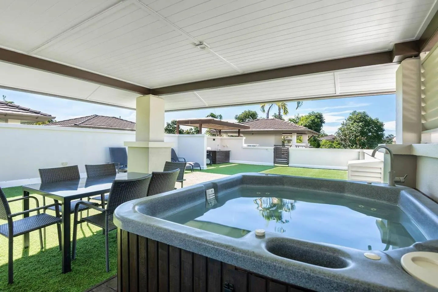 Rooftop Tranquility At Stunning Temple Resort Port Douglas